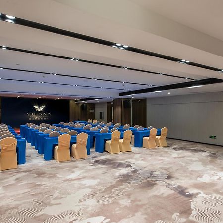 Vienna International Hotel Guangzhou Baiyun International Conference Center מראה חיצוני תמונה