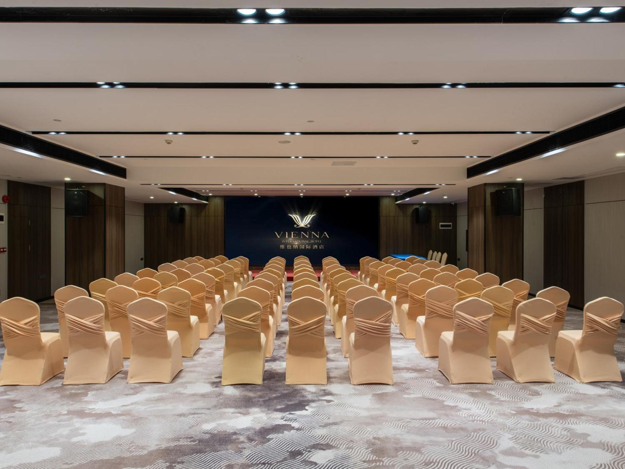 Vienna International Hotel Guangzhou Baiyun International Conference Center מראה חיצוני תמונה