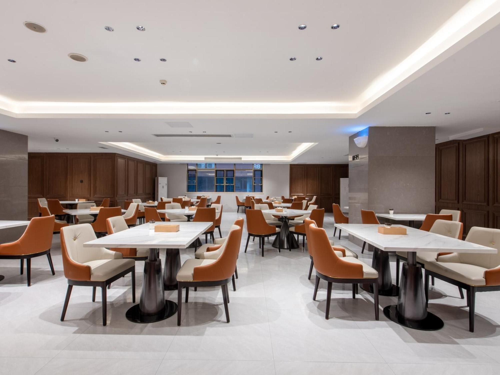 Vienna International Hotel Guangzhou Baiyun International Conference Center מראה חיצוני תמונה