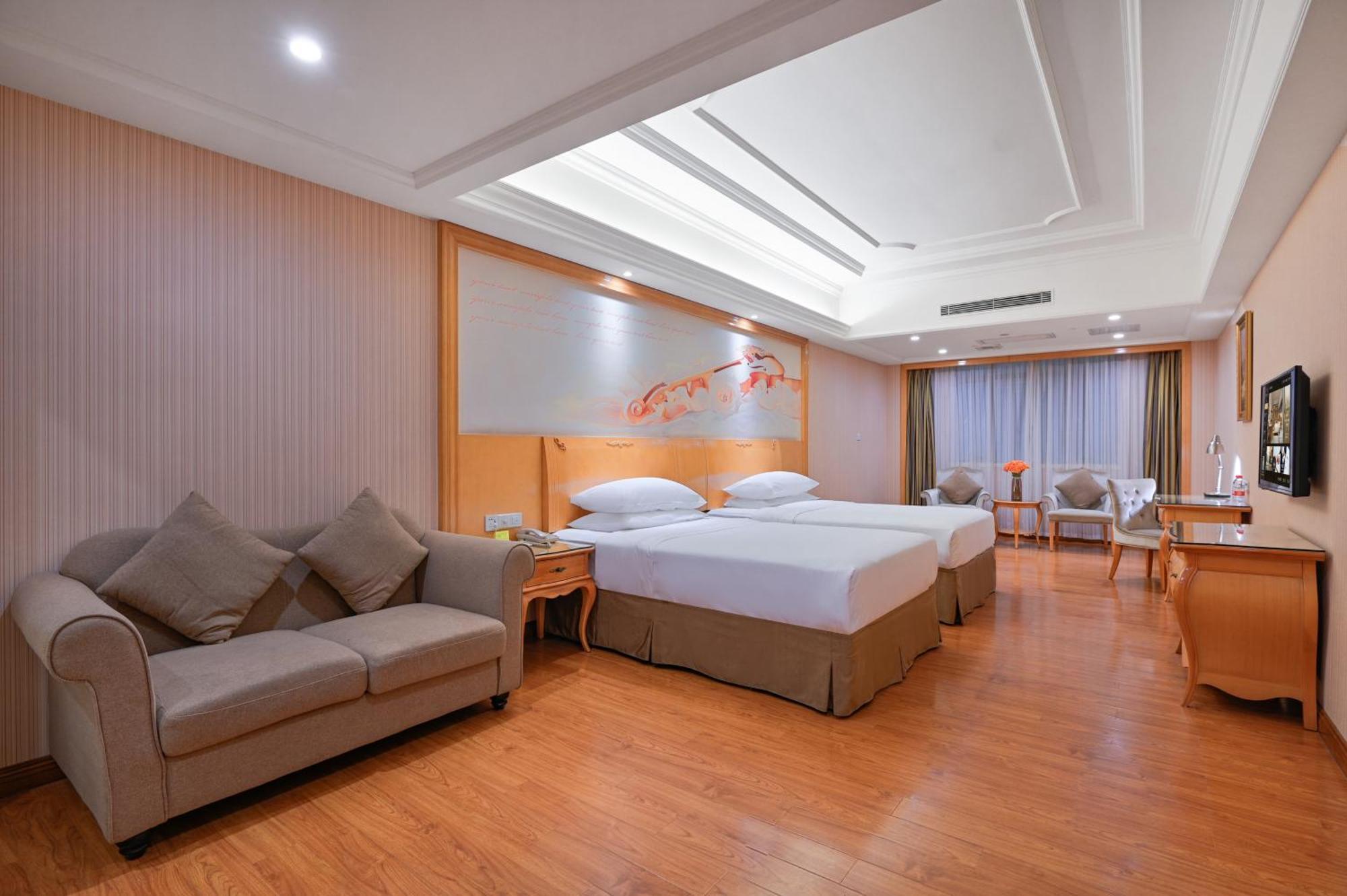 Vienna International Hotel Guangzhou Baiyun International Conference Center מראה חיצוני תמונה