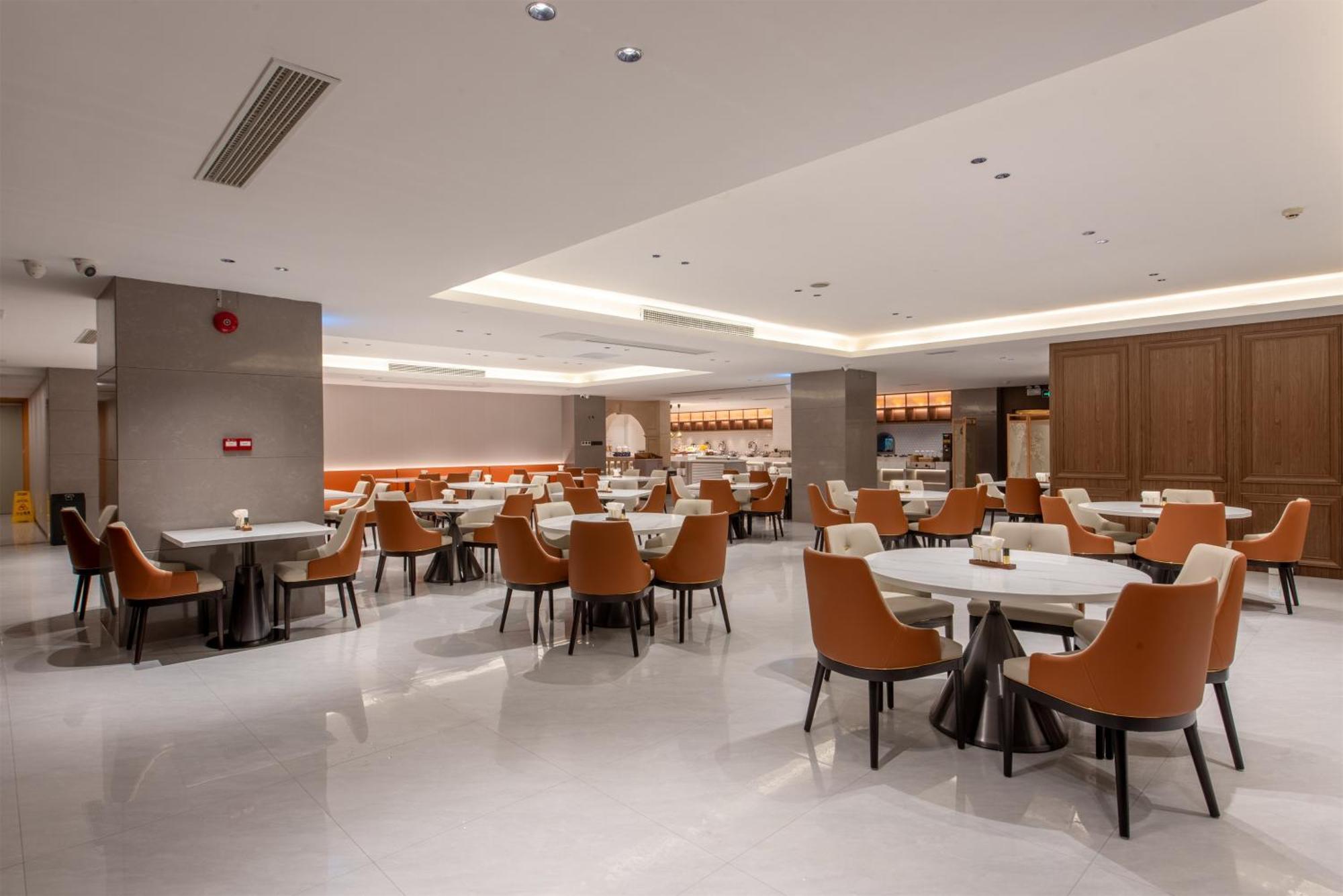 Vienna International Hotel Guangzhou Baiyun International Conference Center מראה חיצוני תמונה