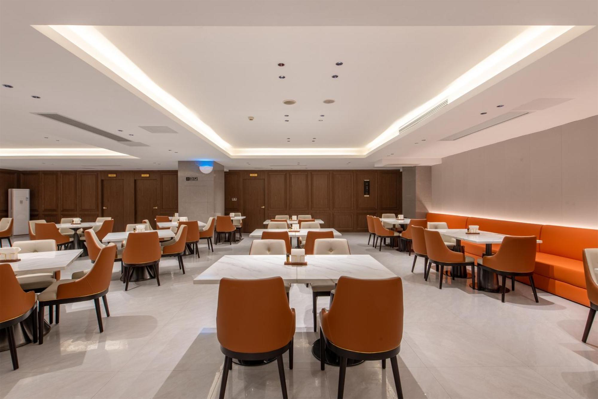 Vienna International Hotel Guangzhou Baiyun International Conference Center מראה חיצוני תמונה